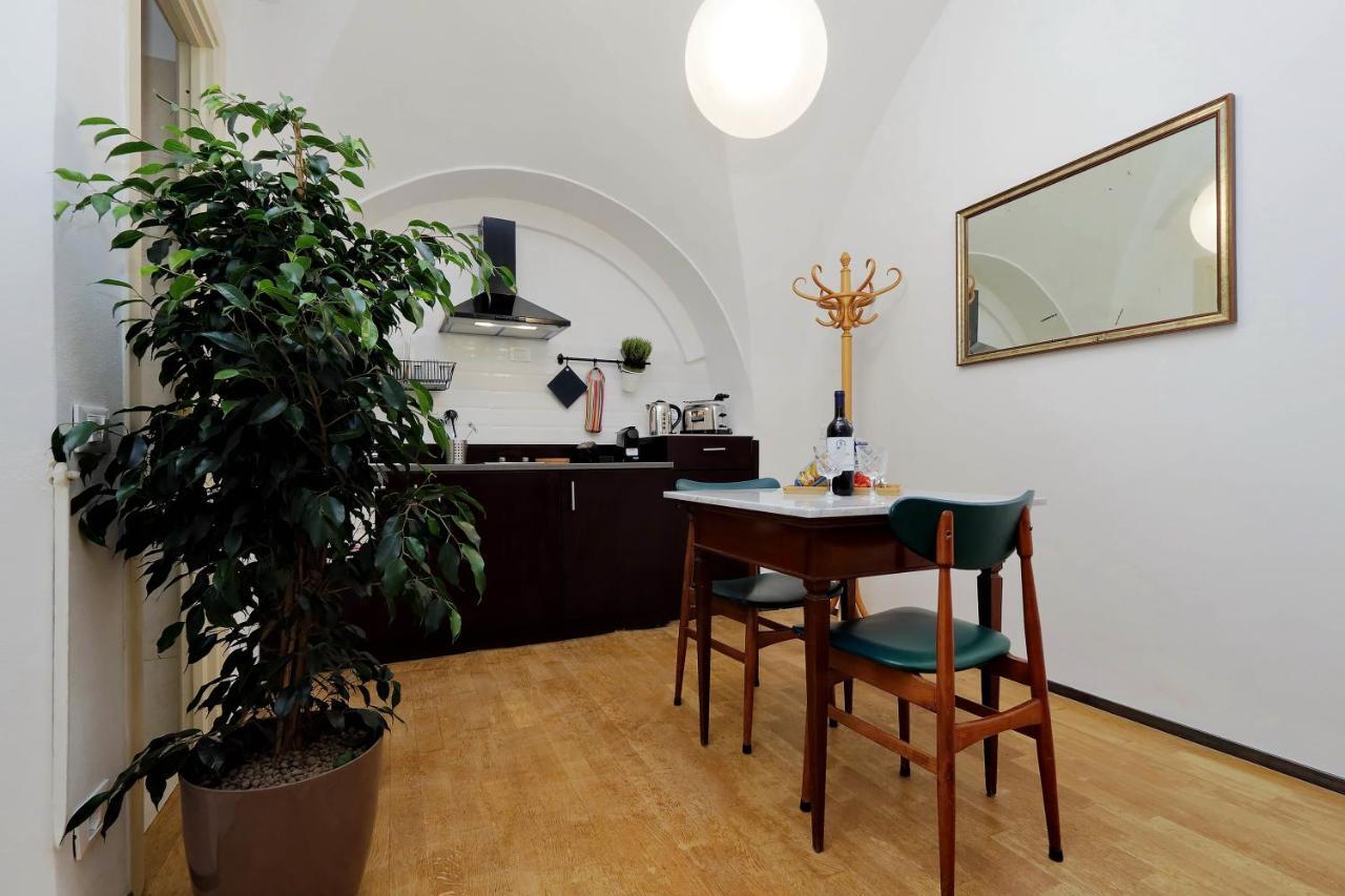 Restart Accommodations Celimontana Rome Exterior photo